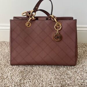 Michael Kors mauve purse